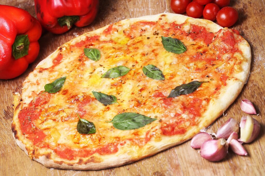 Foto van een versgebakken pizza Napoletana